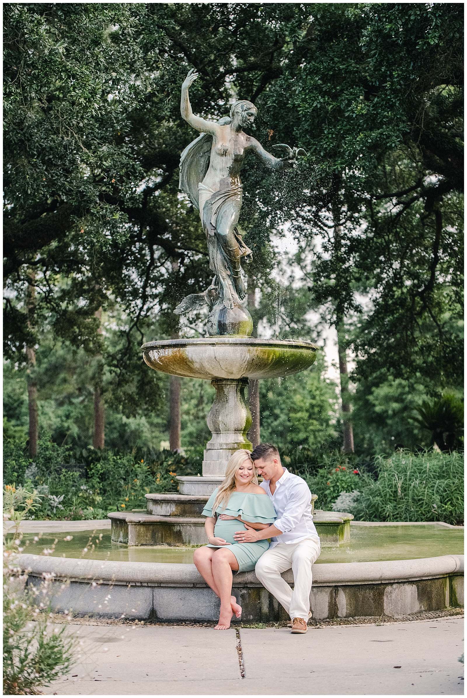 New Orleans Maternity Photographer Chelsea Rousey Photography pregnant mom with dad sitting in park in new orleans